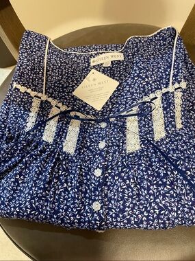 Eileen West Lovely Blue Flower 100% Cotton Long Sleeve Short Nightgown NWT
